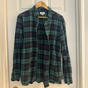 Croft & Barrow Green & Navy Plaid Flannel Shirt (Men’s L)